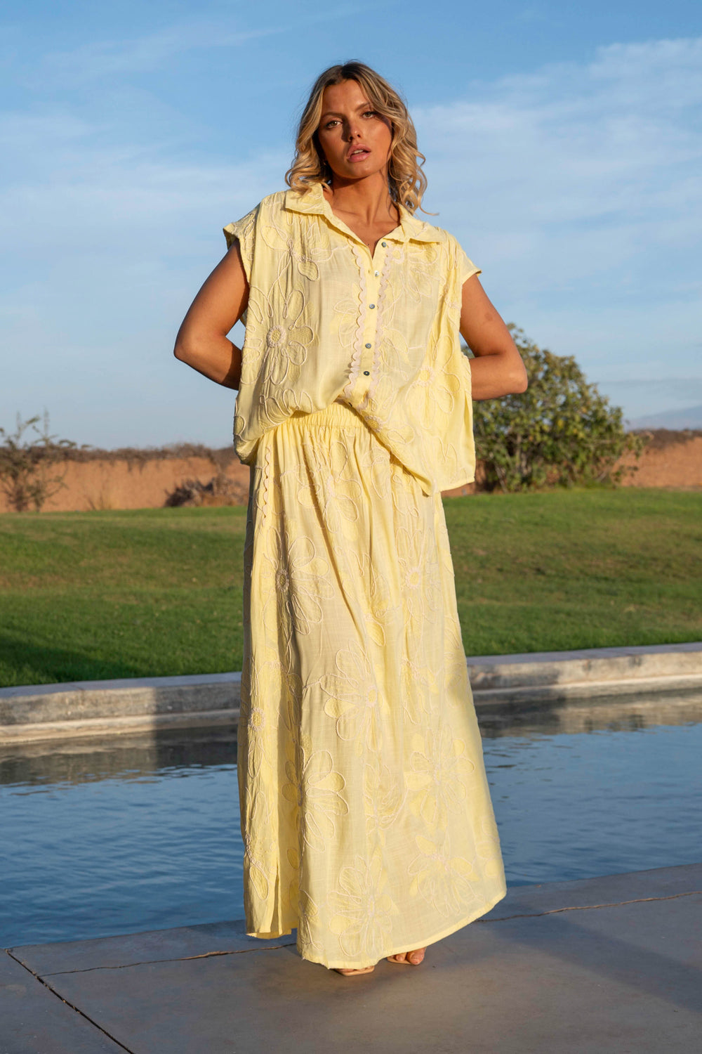 Ensemble chemise brodée & jupe Bonnie - Tops / Blouses