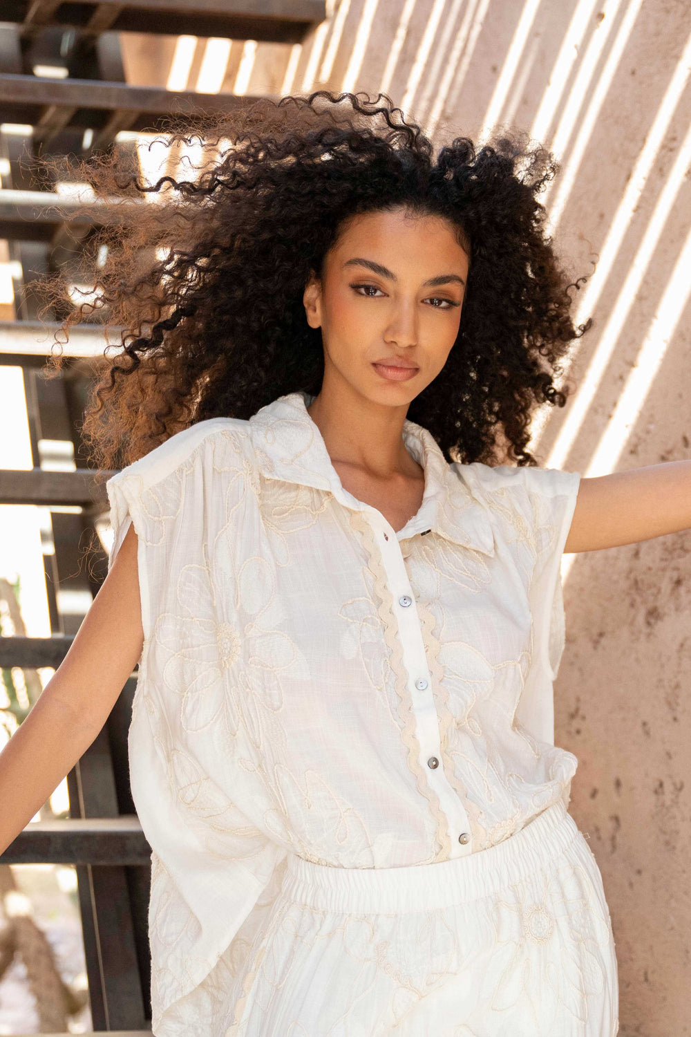 Ensemble chemise brodée & jupe Bonnie - Tops / Blouses