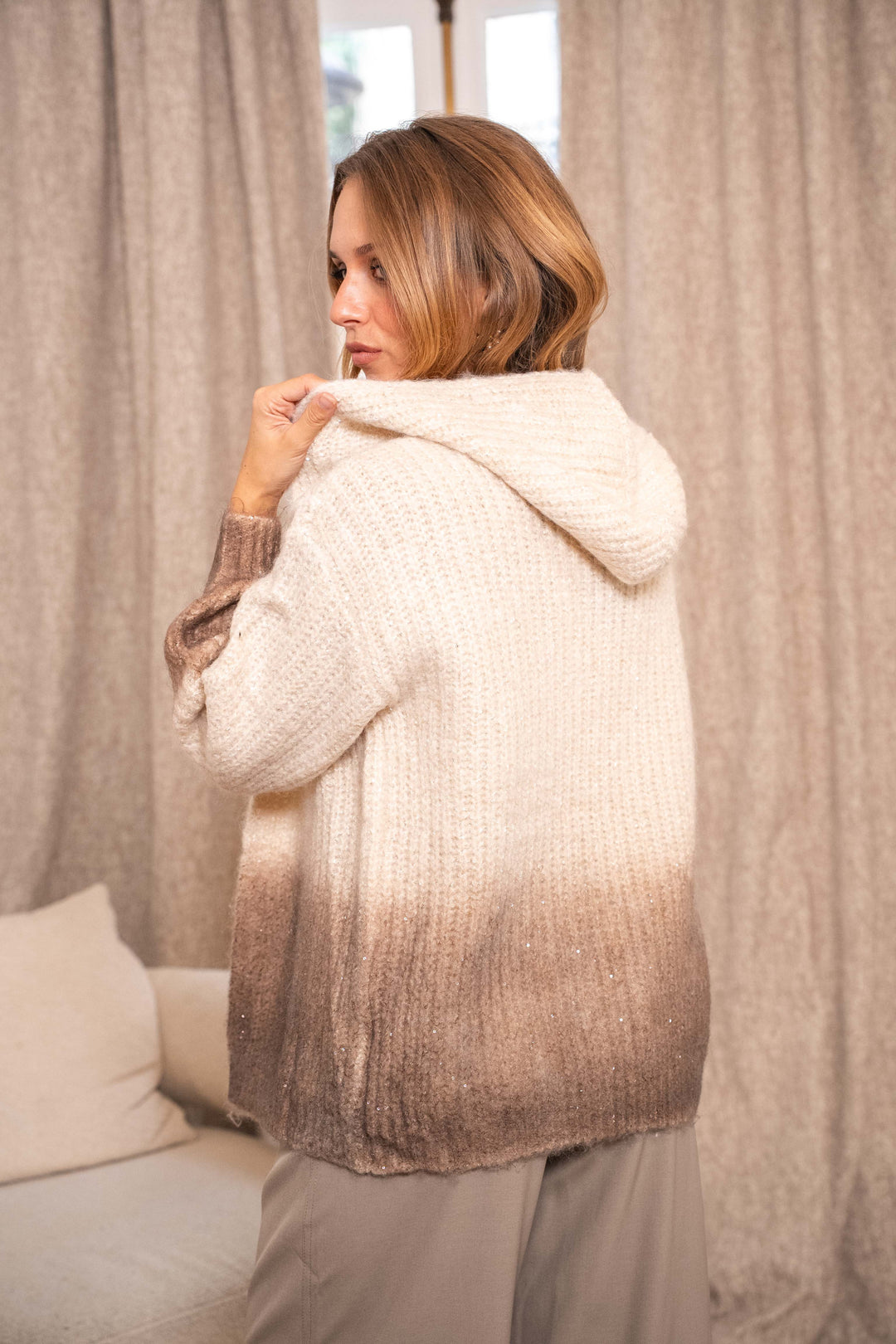 Gilet à capuche avec fils brillants Perle Taille unique