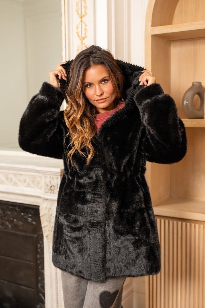 Manteau à capuche en fausse fourrure Banco - Manteaux