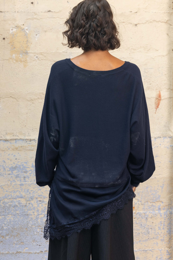 Pull en maille et voile de dentelle Odessa 26017 - Taille