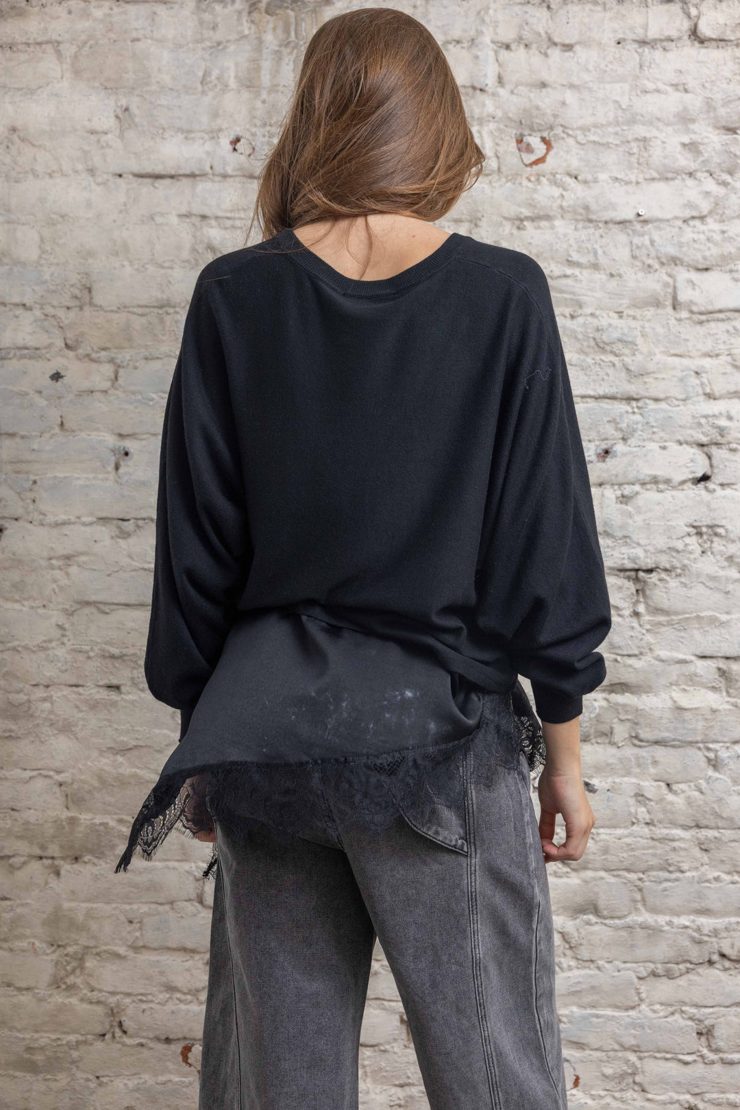 Pull en maille et voile de dentelle Odessa 26017 - Taille