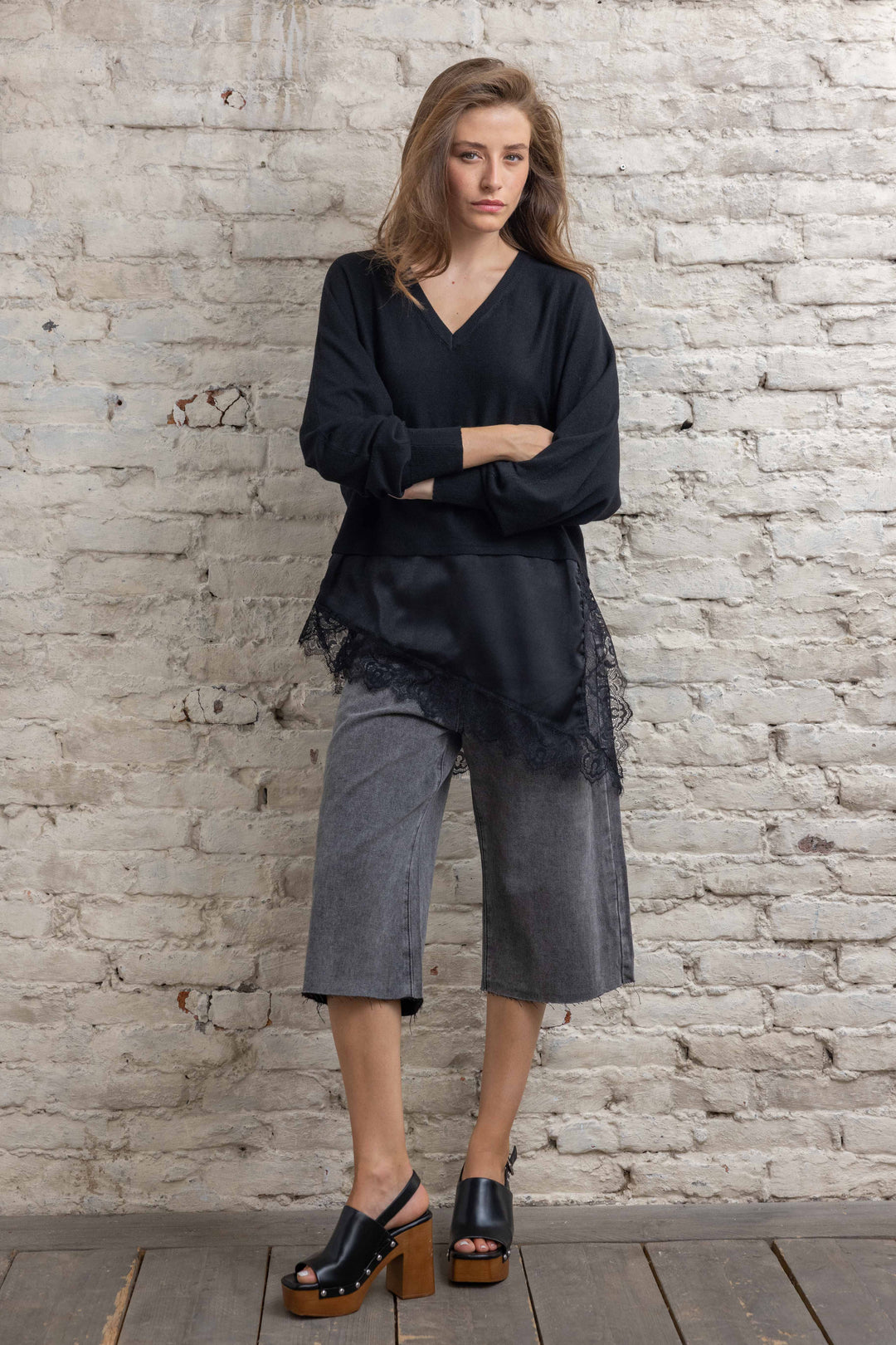 Pull en maille et voile de dentelle Odessa 26017 - Taille