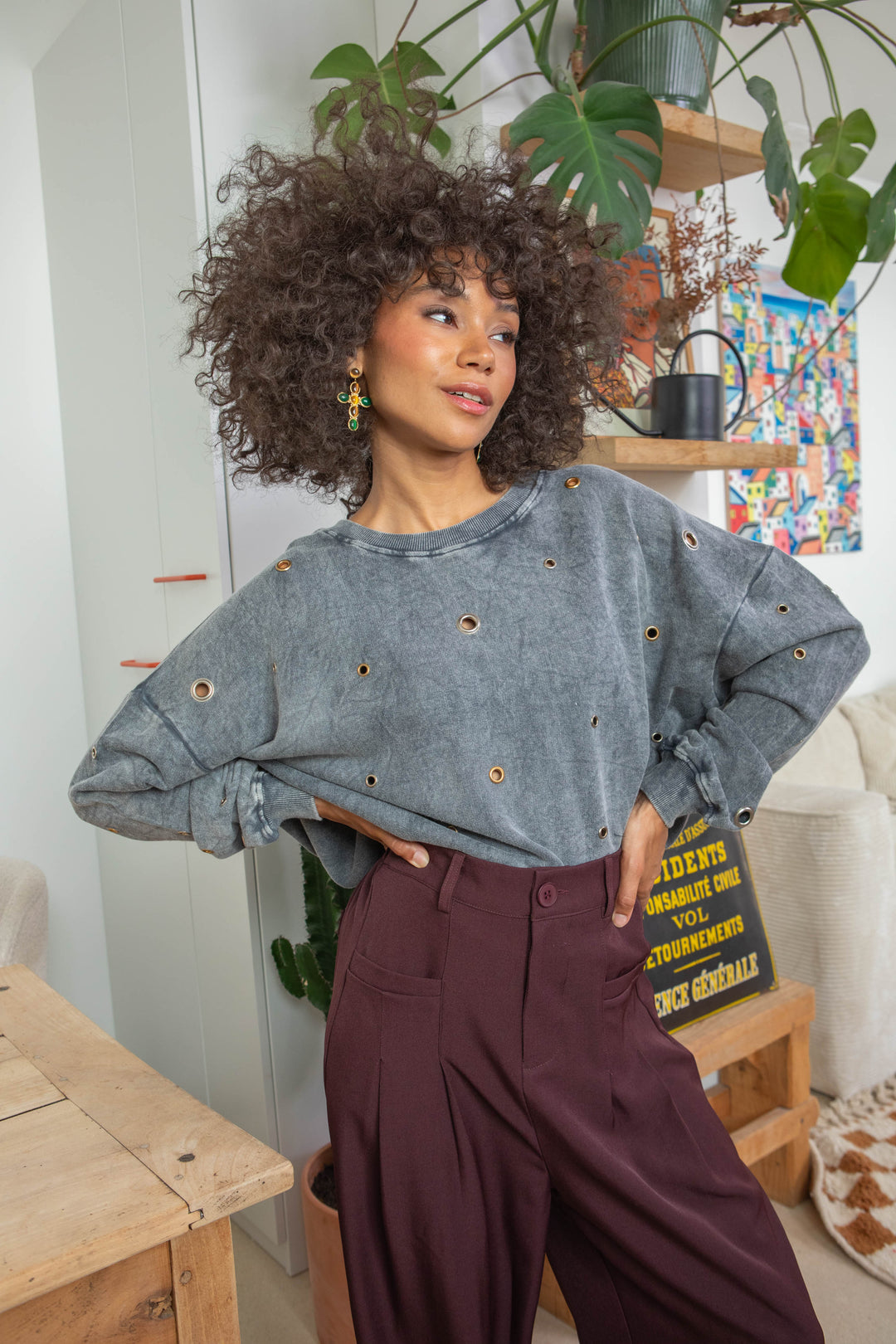 Pull oversize à œillets dorés et argentés Space - Taille