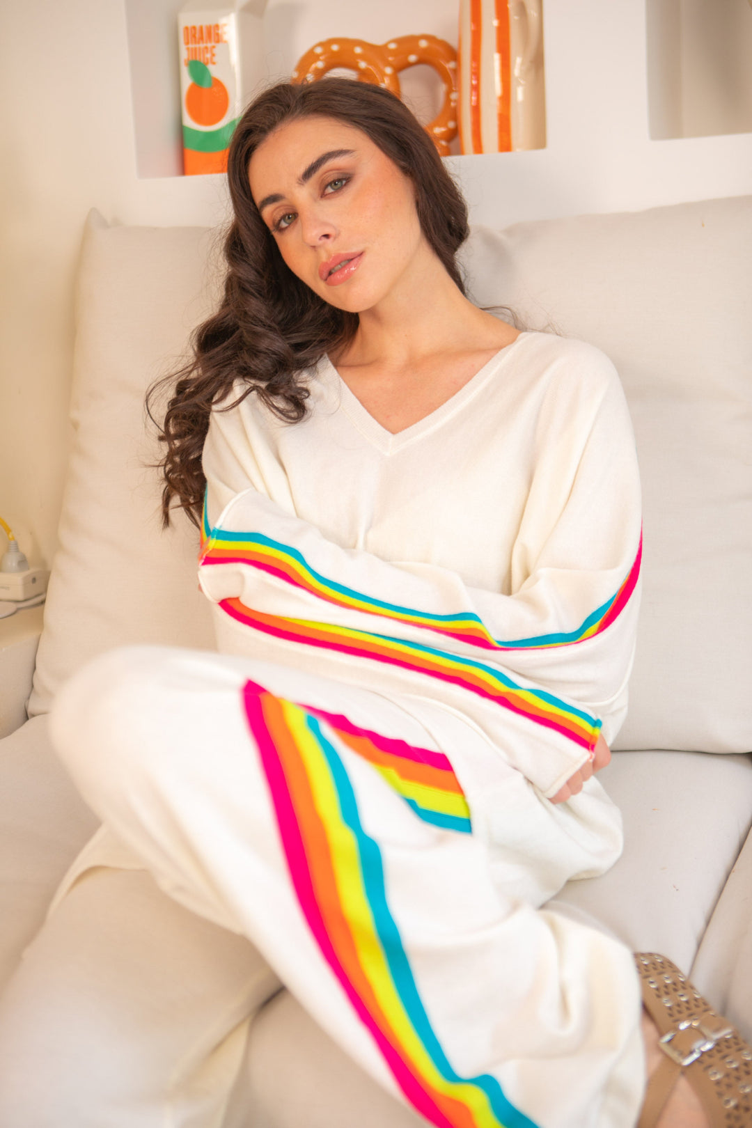 Pull oversize avec bandes arc en ciel Capucine Taille