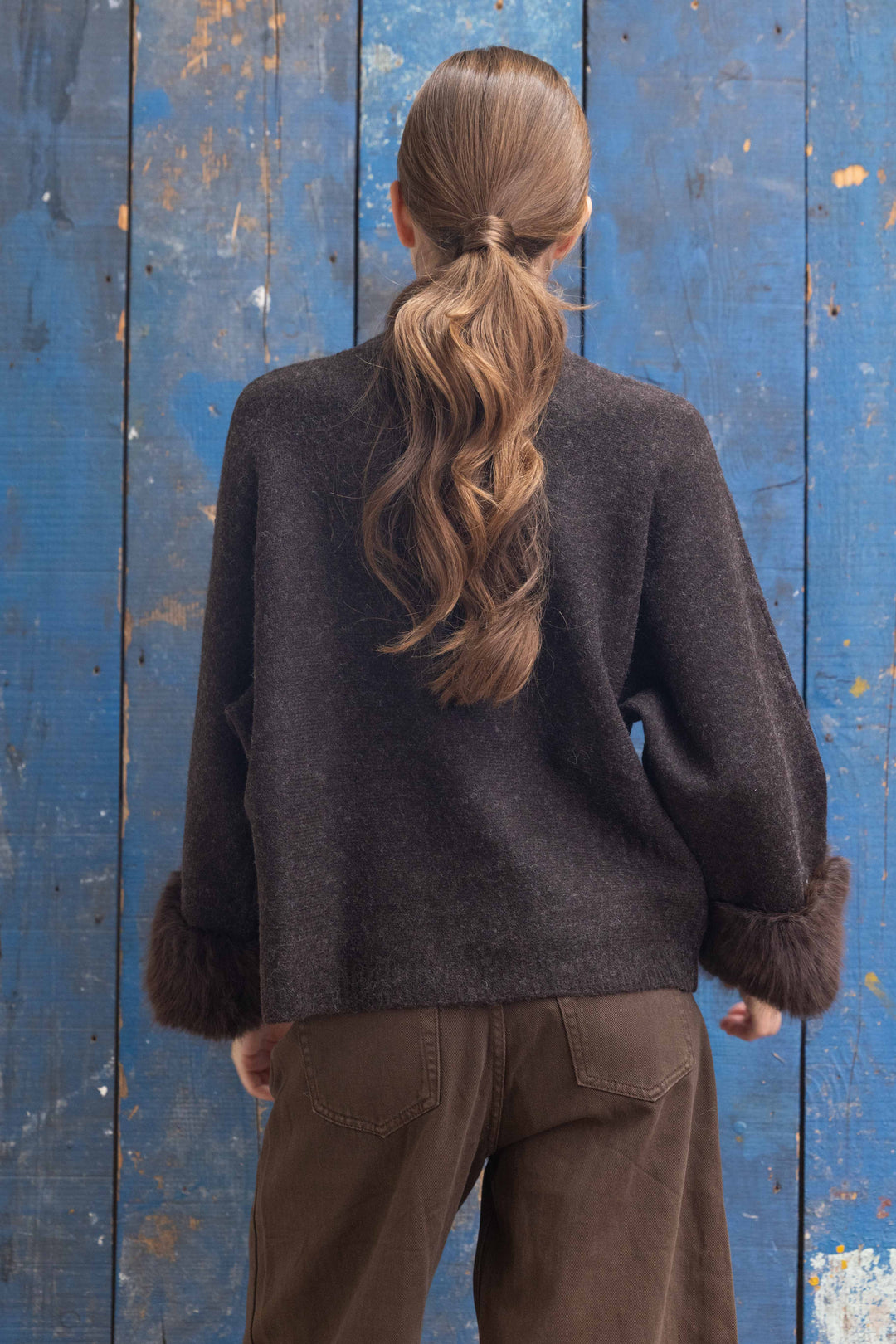 Pull poignets en fausse fourrure Valentina 2703 - Taille