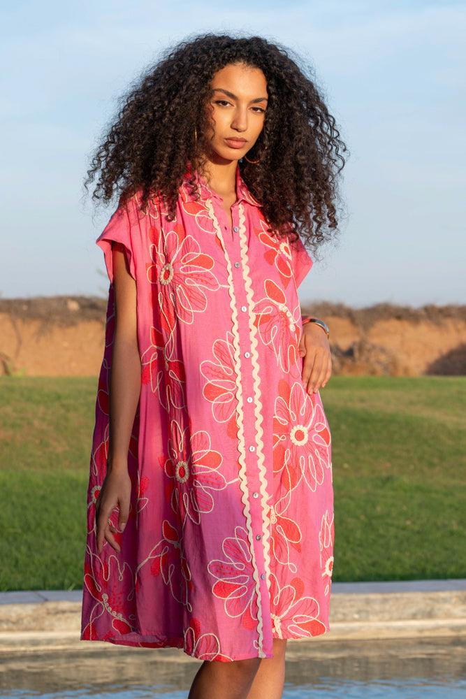 Robe chemise brodée fluide Bella - Taille unique: 36 au 42