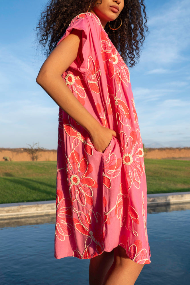 Robe chemise brodée fluide Bella - Taille unique: 36 au 42