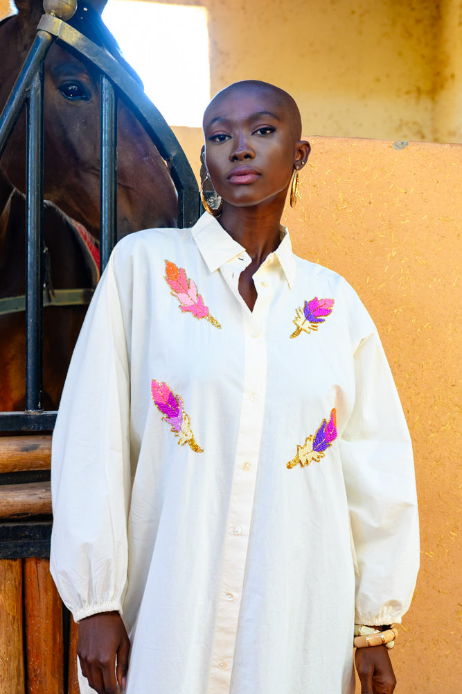 Robe chemise oversize brodée Melody - Taille unique: 36