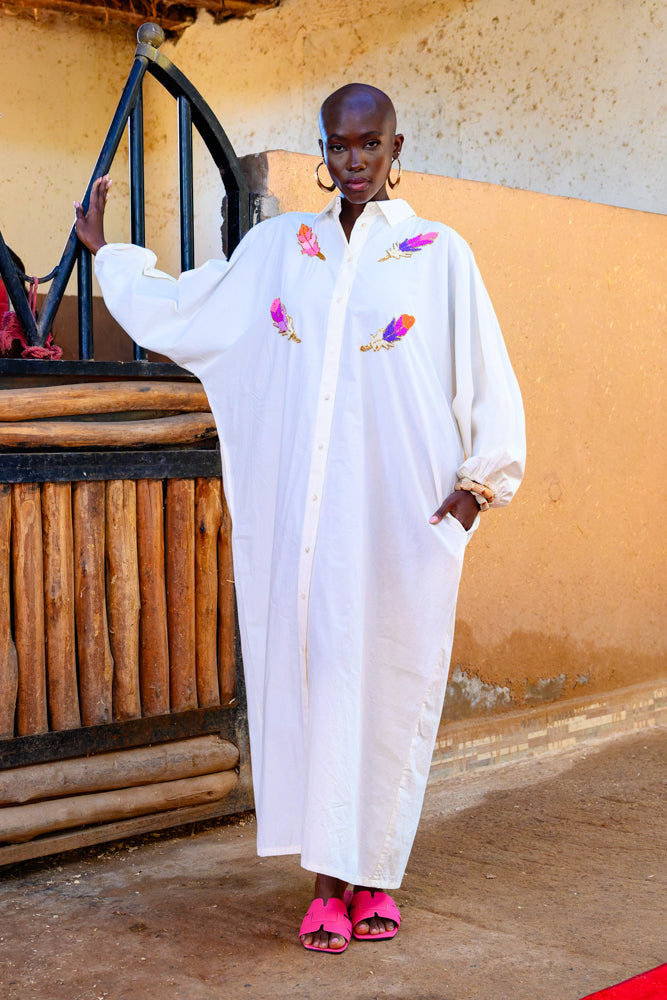 Robe chemise oversize brodée Melody - Taille unique: 36