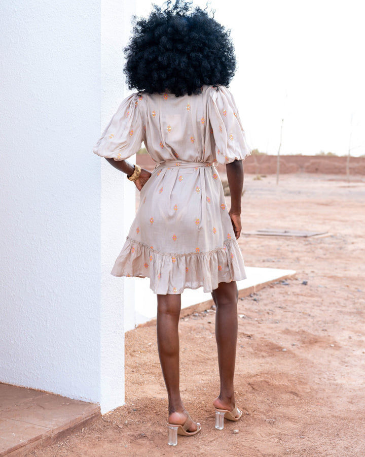 Robe Courte Boutonnée à Sequins Nimi - Robes