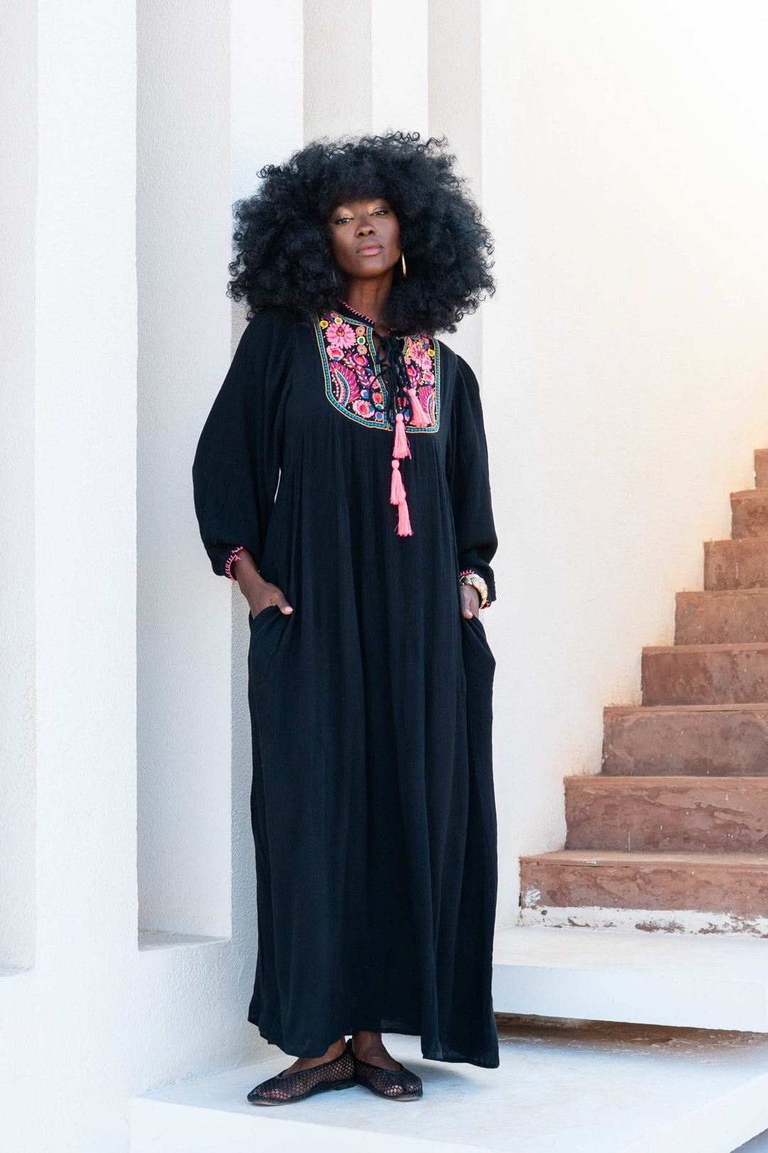 Robe Longue Brodée Bryana - Taille unique 36-42 / Noir