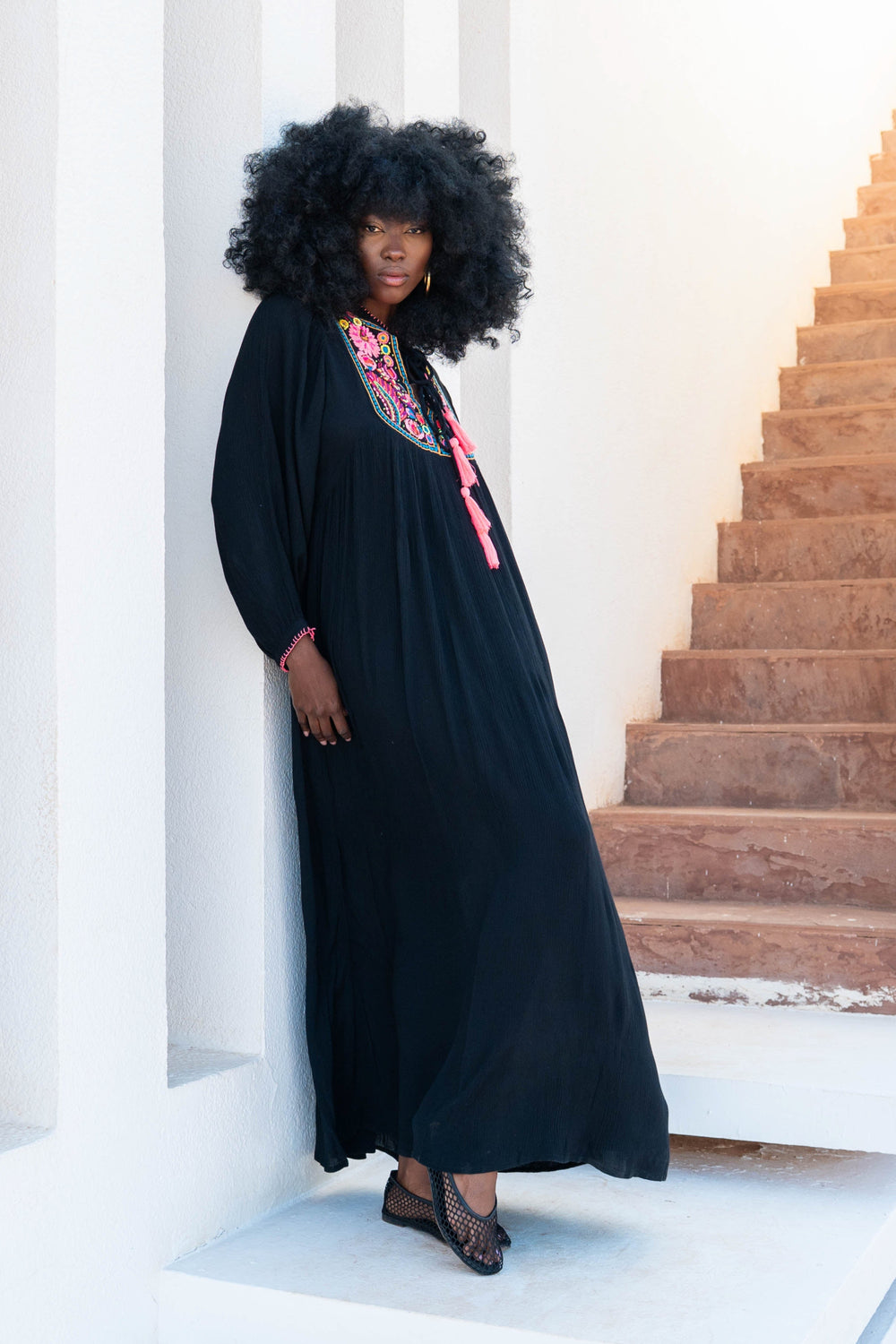 Robe Longue Brodée Bryana - Taille unique 36-42 / Noir