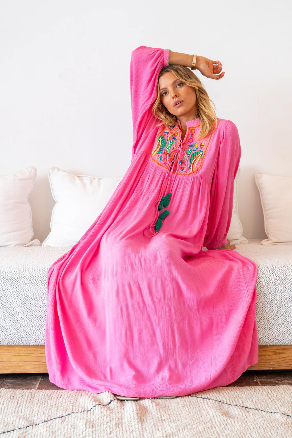 Robe Longue Brodée Bryana - Taille unique 36-42 / Rose