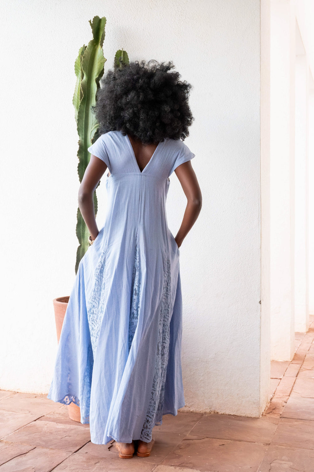 Robe Longue Sans Manches Col V Noumea - Robes