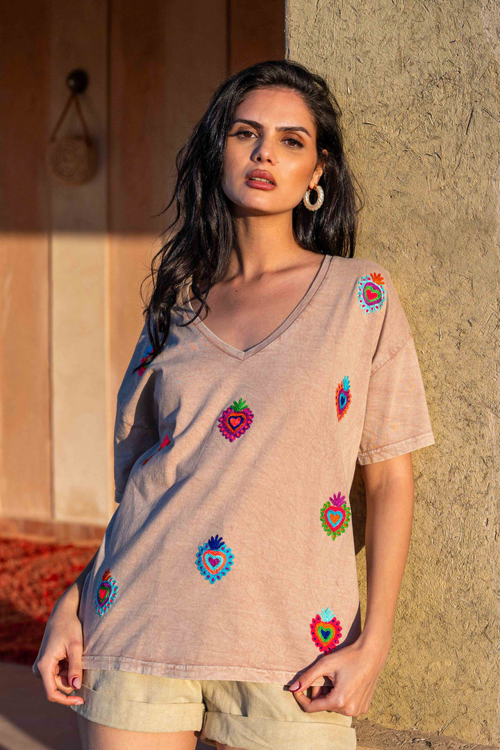 T-shirt brodé cœurs Mino - Taille unique: 36 au 42 / Camel