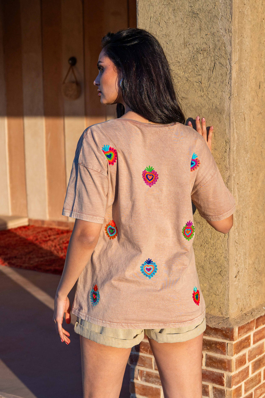 T-shirt brodé cœurs Mino - Taille unique: 36 au 42 / Camel