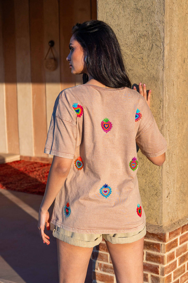 T-shirt brodé cœurs Mino - Taille unique: 36 au 42 / Camel