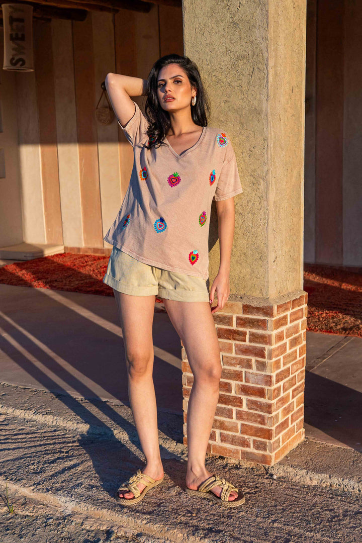 T-shirt brodé cœurs Mino - Taille unique: 36 au 42 / Camel
