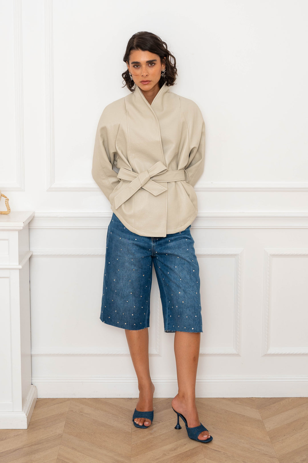 Veste ceinturée en simili cuir Maddie 2688-012 - Manteaux